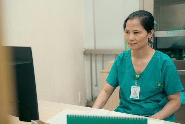 Điều dưỡng Phạm Thị Luyến: Từ lời hứa ng&agrave;y đầu đến 20 năm tận tụy b&ecirc;n giường bệnh - Ảnh 3.