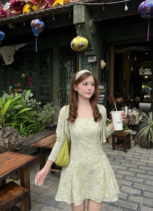 Áo cardigan tạo nét duyên dáng cho ngày se lạnh- Ảnh 1.