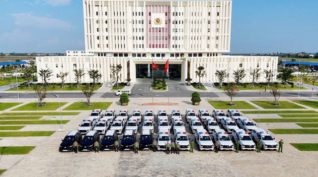 Cận cảnh dàn xe bán tải trang bị cho công an xã, phường tại Huế- Ảnh 1.