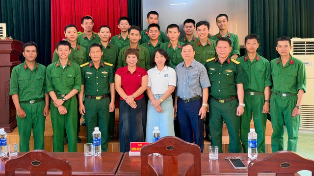 Bộ GD-ĐT tập huấn bắn đạn thật, phòng chống khủng bố năm 2026 - Ảnh 3.