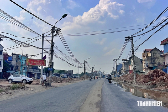 Vá 'ổ gà' sau vụ nam thanh niên ngã, bị xe ben cán tử vong- Ảnh 1.