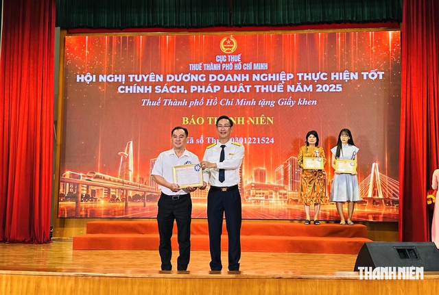 Báo Thanh Niên nhận giấy khen về thực hiện tốt chính sách thuế- Ảnh 1.