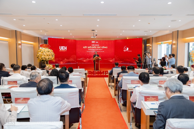 UEH 50 năm: 27 hoạt động, một hành trình kết nối tri thức và cộng đồng- Ảnh 3.