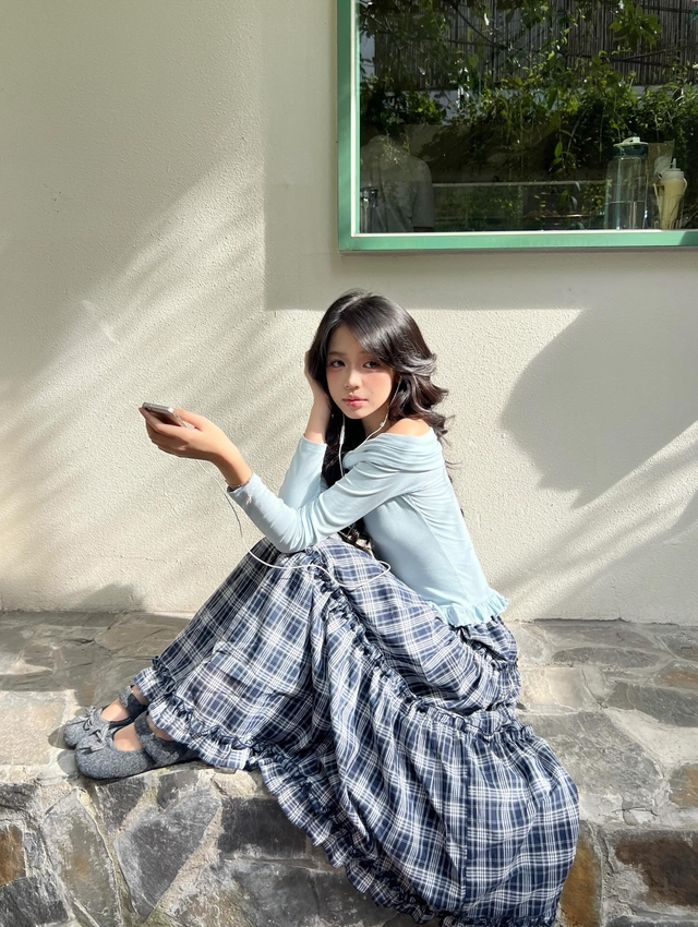 Trang phục thun co dãn "phủ sóng" gu ăn mặc giới trẻ - Ảnh 8.