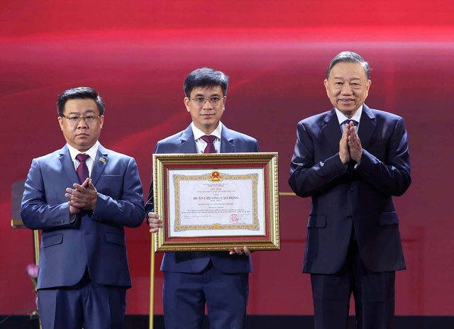 Giảm thủ tục kh&ocirc;ng cần thiết, tạo m&ocirc;i trường học thuật d&acirc;n chủ, nghi&ecirc;m t&uacute;c - Ảnh 1.