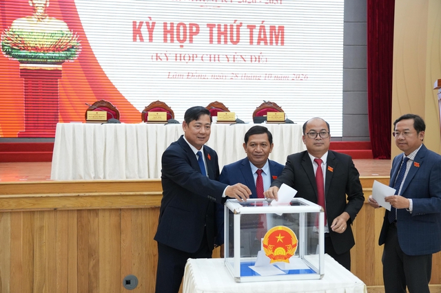 Ông Nguyễn Bá Út được bầu làm Phó chủ tịch UBND tỉnh Lâm Đồng - Ảnh 4.