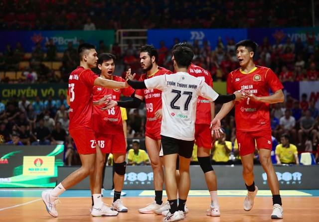 CLB C&ocirc;ng an TP.HCM thị uy sức mạnh, đ&aacute;nh bại cựu vương giải b&oacute;ng chuyền quốc gia- Ảnh 3.