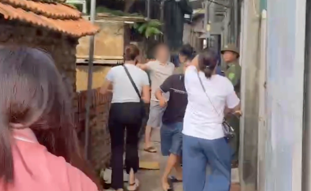 Nghi bếp ăn bán trú dùng thịt trâu Ấn Độ: 'Bí ẩn' gác xép trong kho hàng- Ảnh 1.