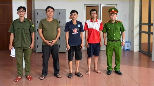 Bắt 3 người liên quan vụ đánh nhau gây náo loạn đường phố - Ảnh 1.