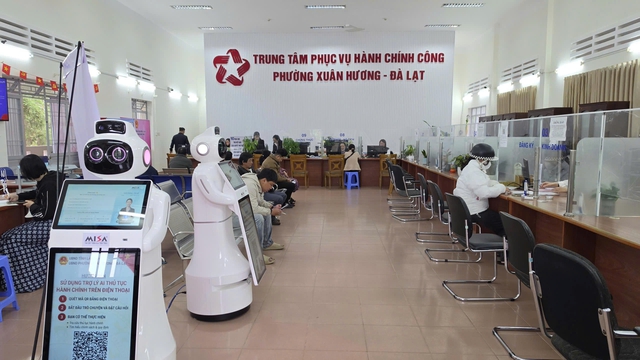 Robot AI giúp dân bớt đi lại, cán bộ giảm việc lặp lại- Ảnh 2.