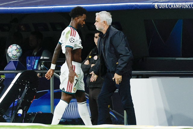 Jose Mourinho vẫn rất đặc biệt- Ảnh 1.