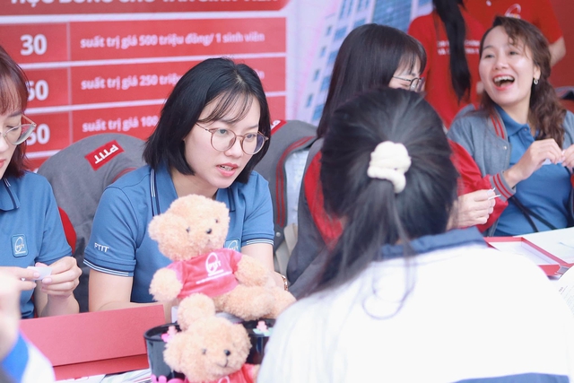 Nhà có điều kiện vẫn đi làm thêm: Sao bạn trẻ phải cực vậy? - Ảnh 5.