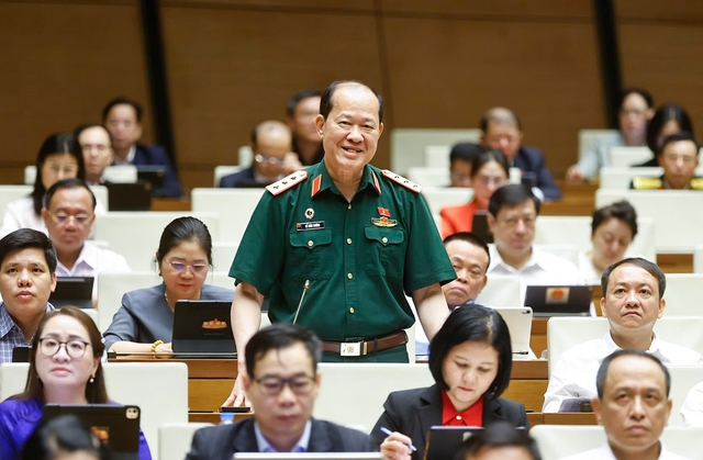 Thượng tướng Bế Xu&acirc;n Trường: Kh&ocirc;ng bu&ocirc;ng bỏ vụ 6 cựu chiến binh k&ecirc;u oan - Ảnh 1.