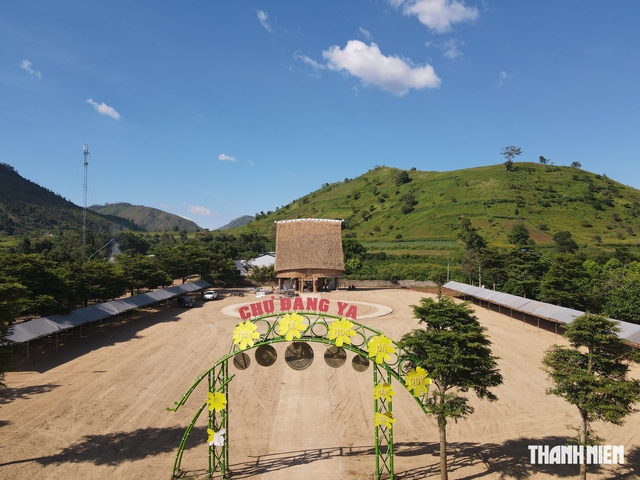 Chư Đăng Ya m&ugrave;a đẹp nhất: D&atilde; quỳ v&agrave;ng n&uacute;i lửa, cồng chi&ecirc;ng vang đại ng&agrave;n- Ảnh 6.