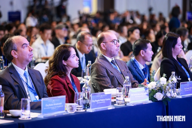 Thủ tướng Lê Minh Hưng: Thế giới càng bất định, Việt Nam càng phải chủ động về chiến lược- Ảnh 2.