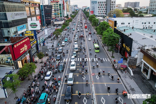 Từ ngày 30.10, nhiều tuyến đường quanh sân bay Tân Sơn Nhất thay đổi cách lưu thông - Ảnh 1.