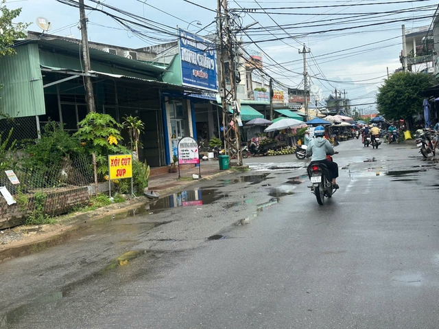 Điều tra vụ đánh nhau giữa đường khiến 1 người tử vong, 2 người bị thương - Ảnh 2.
