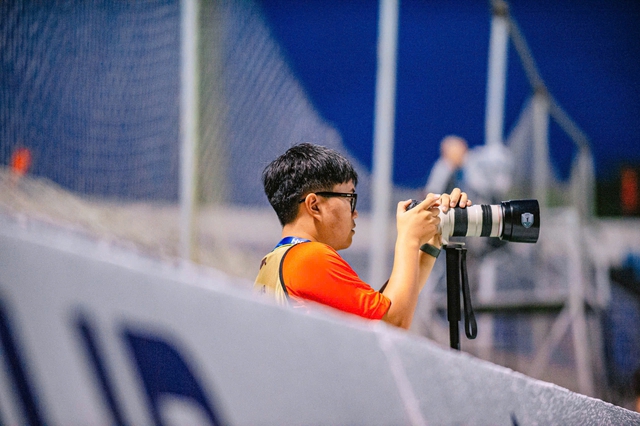 Nam sinh 17 tuổi đam mê nhiếp ảnh từng tác nghiệp tại ASEAN CUP - Ảnh 3.