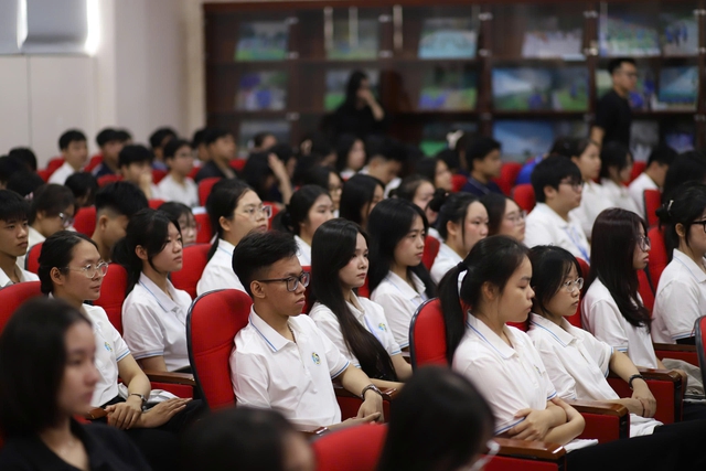 Vì sao người trẻ thạo công nghệ vẫn sập bẫy lừa đảo thời AI? - Ảnh 2.