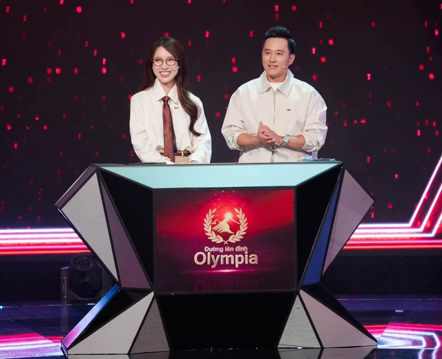 Những MC n&agrave;o sẽ dẫn truyền h&igrave;nh trực tiếp chung kết Đường l&ecirc;n đỉnh Olympia 2026? - Ảnh 6.
