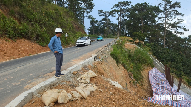 Một năm khắc phục sạt lở đèo D’Ran, nguy cơ vẫn rình rập - Ảnh 5.