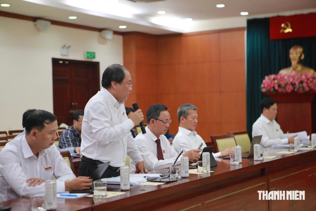 Đại biểu đồng tình di dời khu công nghiệp khỏi trung tâm TP.HCM để tái thiết đô thị - Ảnh 4.