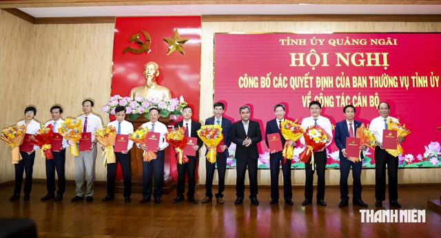 Quảng Ngãi luân chuyển, điều động nhiều cán bộ - Ảnh 2.