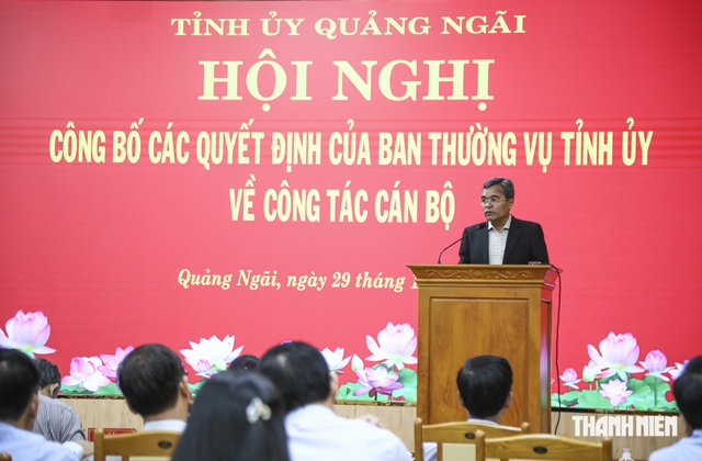 Quảng Ngãi luân chuyển, điều động nhiều cán bộ - Ảnh 4.