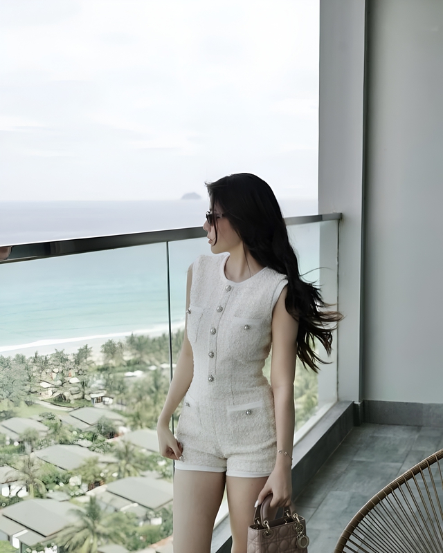Mặc nguyên set dạ tweed dạo phố, tôn khí chất sang xịn - Ảnh 2.