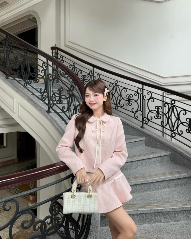 Mặc nguyên set dạ tweed dạo phố, tôn khí chất sang xịn - Ảnh 7.