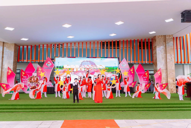 Quảng Ninh đặt mục tiêu 100.000 lượt thanh niên tham gia tình nguyện - Ảnh 1.