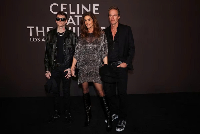 Siêu mẫu Cindy Crawford khởi kiện trung tâm cai nghiện điều trị cho con trai - Ảnh 1.