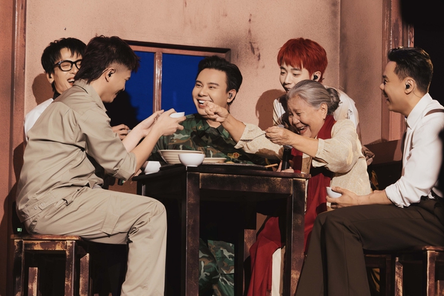 Hai nghệ sĩ 'hồi sinh', dàn 'anh trai chông gai' đối đầu căng thẳng ở chung kết - Ảnh 7.