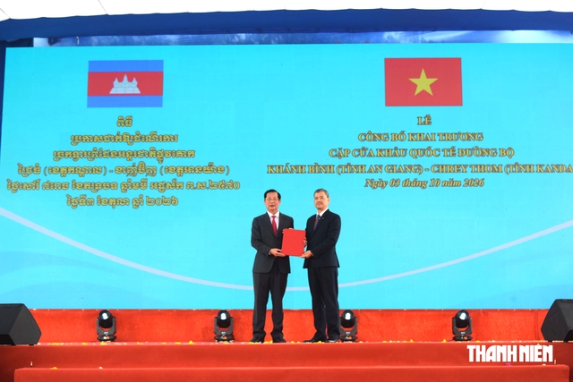 An Giang khai trương cặp Cửa khẩu quốc tế đường bộ Khánh Bình - Chrey Thom - Ảnh 4.