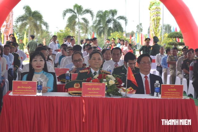 An Giang khai trương cặp Cửa khẩu quốc tế đường bộ Khánh Bình - Chrey Thom - Ảnh 2.