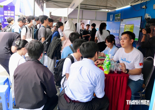 Tại đây sinh viên có cơ hội được tuyển dụng ngay với mức lương hấp dẫn - Ảnh 4.