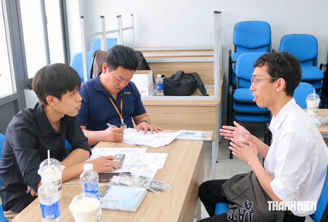 Tại đây sinh viên có cơ hội được tuyển dụng ngay với mức lương hấp dẫn - Ảnh 2.