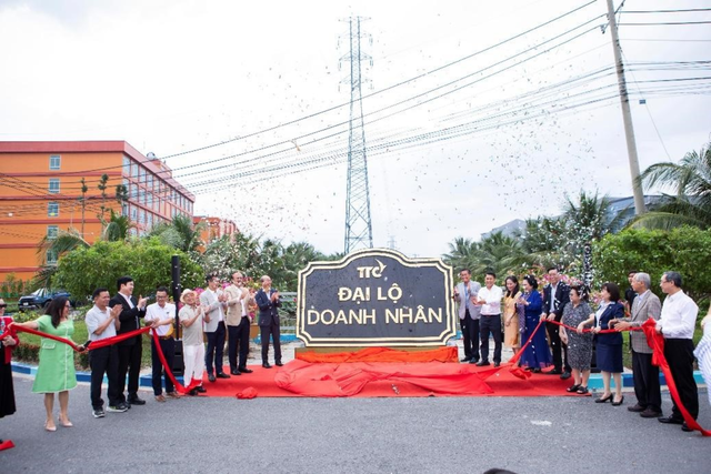 Khánh thành Đại lộ Doanh nhân tại KCN Thành Thành Công - Ảnh 1.