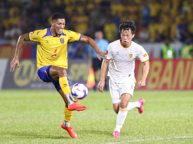 Nghi ngờ kết quả VAR, HLV HAGL đề xuất V-League học cách làm của La Liga- Ảnh 2.