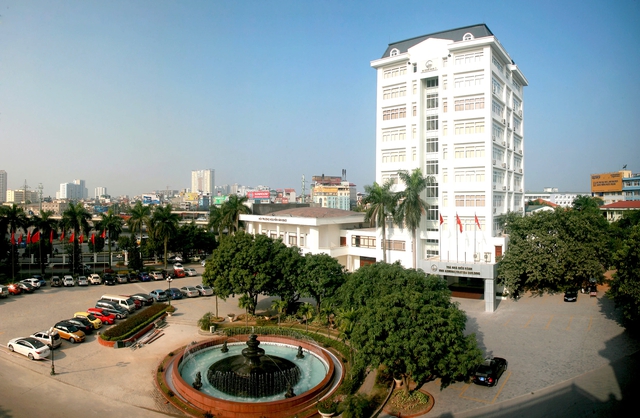 Đại học Quốc gia Hà Nội mở nhiều ngành đào tạo 'trái thẩm quyền' - Ảnh 2.