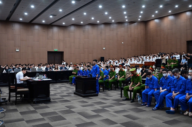 Vợ cũ Mr Hunter mang cả giúp việc trốn ra nước ngoài, cho con học trường quốc tế- Ảnh 2.