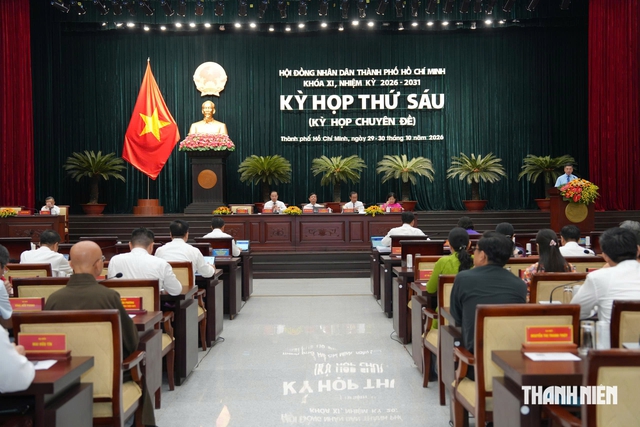 Chủ tịch UBND TP.HCM: Kh&ocirc;ng chạy theo số lượng văn bản, phải đo bằng kết quả - Ảnh 2.