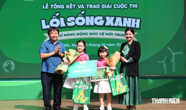 2 học sinh đoạt giải nhất cuộc thi về lối sống xanh - Ảnh 1.