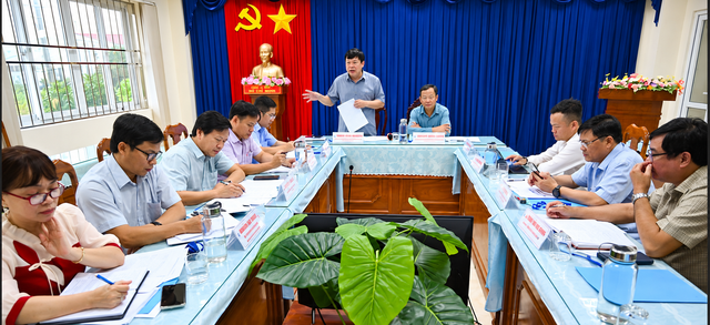 Gần 1.600 giáo viên Cà Mau trổ tài ca hát, diễn đờn ca tài tử- Ảnh 1.