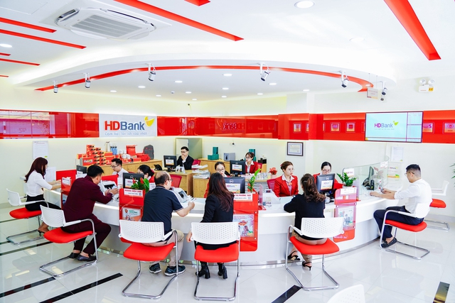 HDBank đạt 18.379 tỉ đồng lợi nhuận 9 tháng, tổng tài sản vượt 1,14 triệu tỉ đồng

- Ảnh 1.