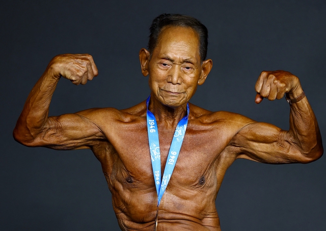 Cụ ông 90 tuổi tranh tài với các vận động viên thể hình - Ảnh 1.