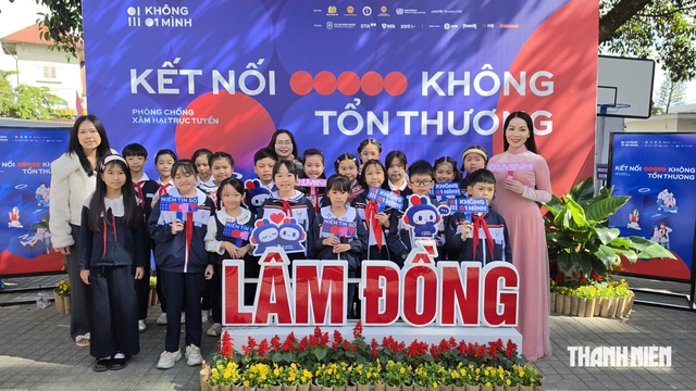 Học sinh Đà Lạt hào hứng trải nghiệm những mô hình sáng tạo công nghệ số - Ảnh 7.
