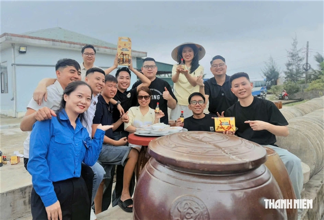 Tuổi trẻ Hà Tĩnh mở 'phiên chợ số' quảng bá, tiêu thụ sản phẩm OCOP- Ảnh 3.
