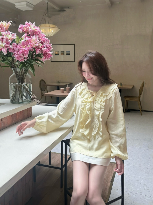 Không cần diện đồ cầu kỳ, nàng vẫn nổi bật nhờ áo tay dài - Ảnh 4.