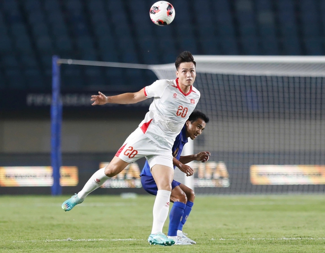 Lịch thi đấu đội tuyển Việt Nam vs Malaysia h&ocirc;m nay: &Ocirc;ng Kim cần 'v&aacute;' lại h&agrave;ng thủ- Ảnh 1.